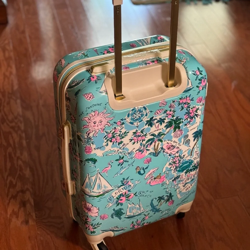 Lilly Pulitzer suitcase NEW in Florida blue print - Picture 12 of 13